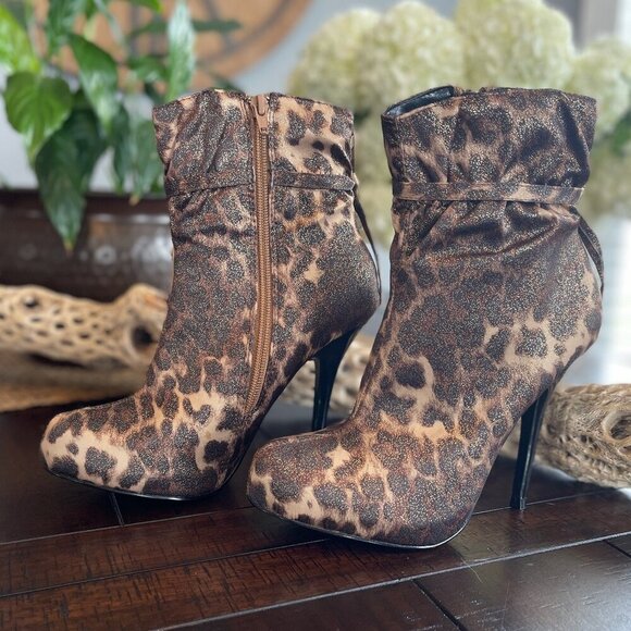 Chic diba Wiz Ard Cheetah Animal Print Stiletto Heels Bootie Boots - Picture 3 of 11